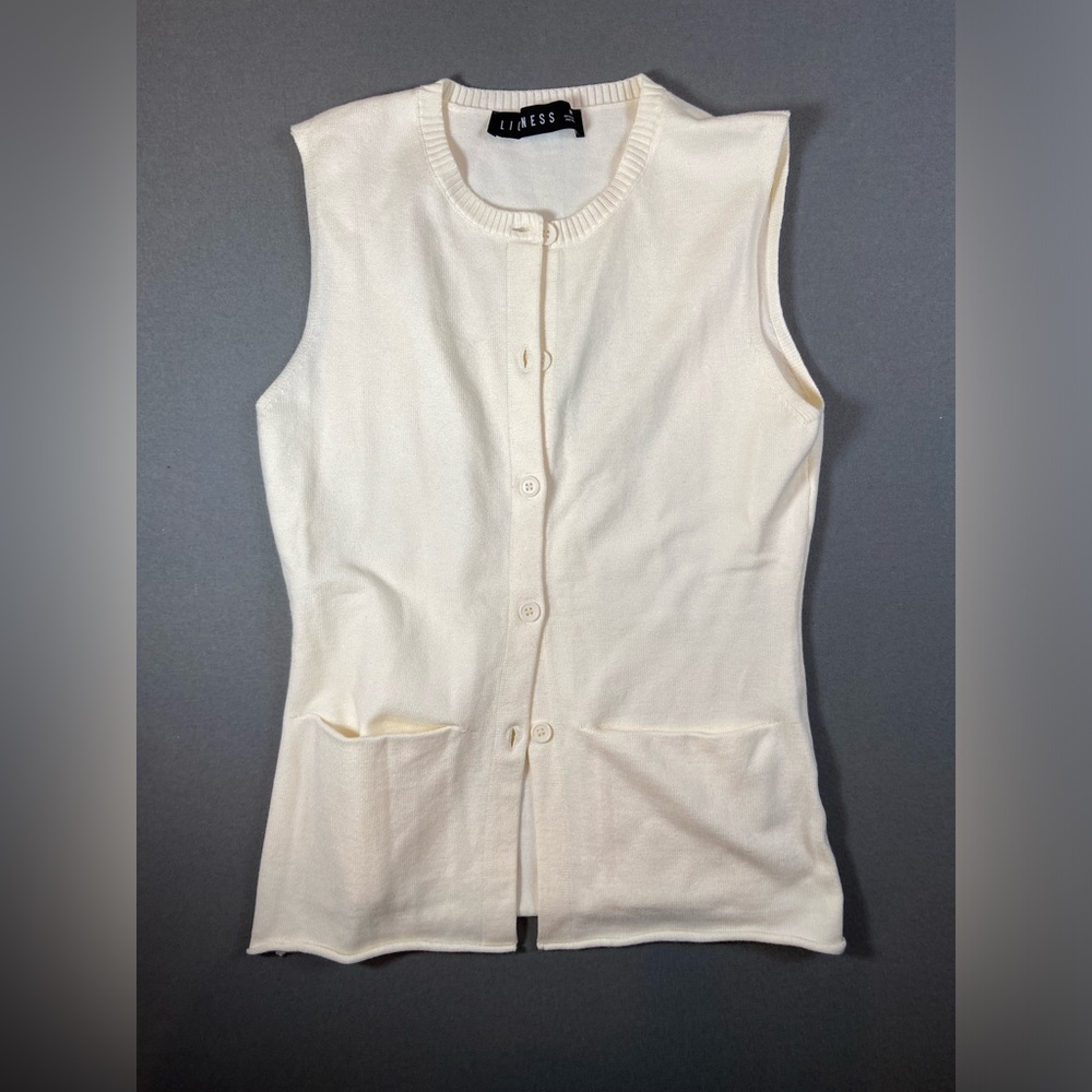 Lioness Kourt Sleeveless Knit Vest Cream Color Button up, Size Medium New